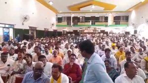 Prashant Kishor Teacher Election: छपरा में शिक्षक उपचुनाव के नामांकन में पहुंचे प्रशांत किशोर, अफाक अहमद ने सातवें वेतनमान का किया वादा 1 Prashant Kishor Teacher Election: छपरा में शिक्षक उपचुनाव के नामांकन में पहुंचे प्रशांत किशोर, अफाक अहमद ने सातवें वेतनमान का किया वादा