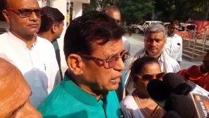 Saran Teacher Election: सारण शिक्षक सीट पर बढ़ी चुनावी हलचल, NDA-RJD प्रत्याशियों के साथ निर्दलीयों ने भी भरा पर्चा
